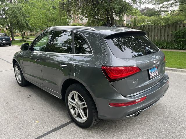 Photo of 2017 Gray Audi Q5