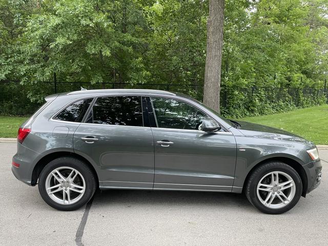 Photo of 2017 Gray Audi Q5