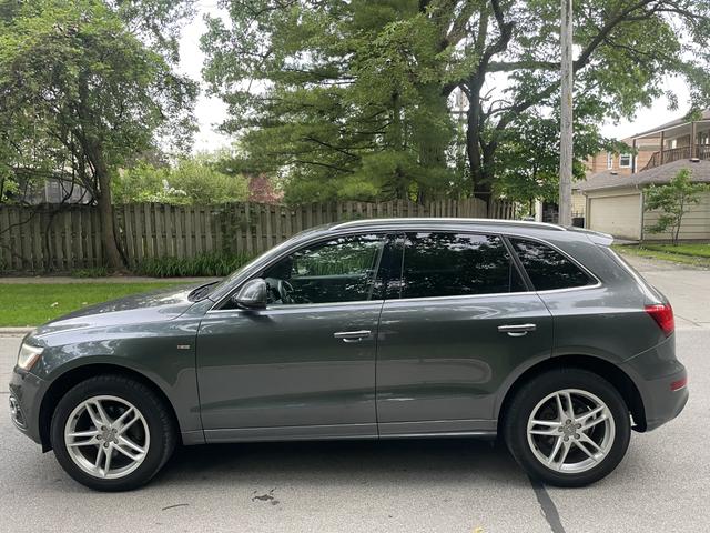 Photo of 2017 Gray Audi Q5