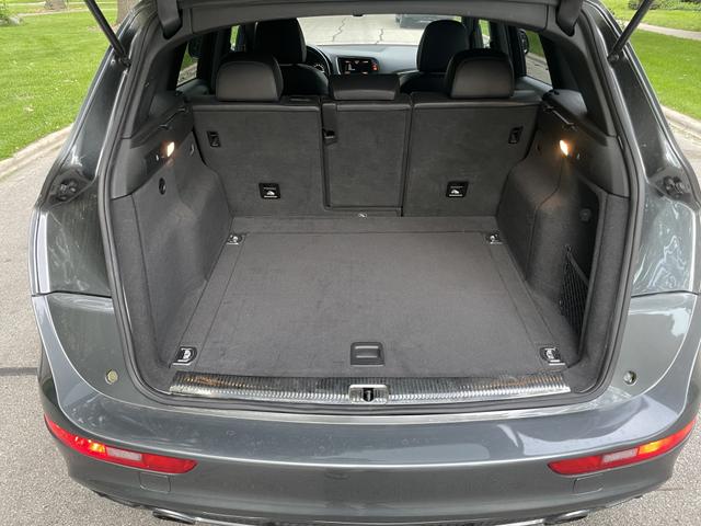 Photo of 2017 Gray Audi Q5
