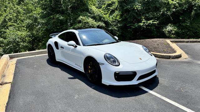 Photo of 2019 White Porsche 911