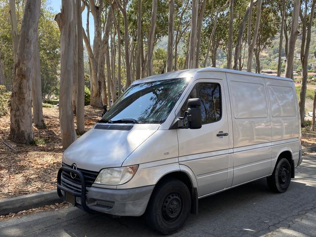 Photo of 2005 Silver Dodge Sprinter