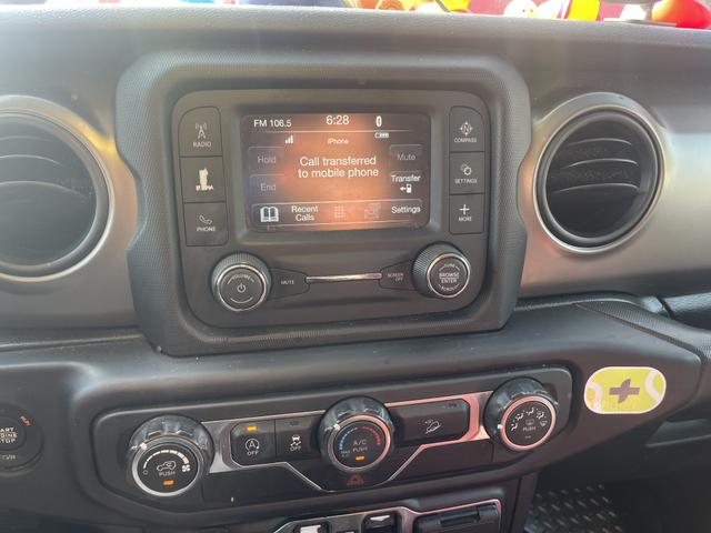 Photo of 2019 Red Jeep Wrangler Unlimited