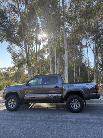 Photo of 2019 Gray Toyota Tacoma