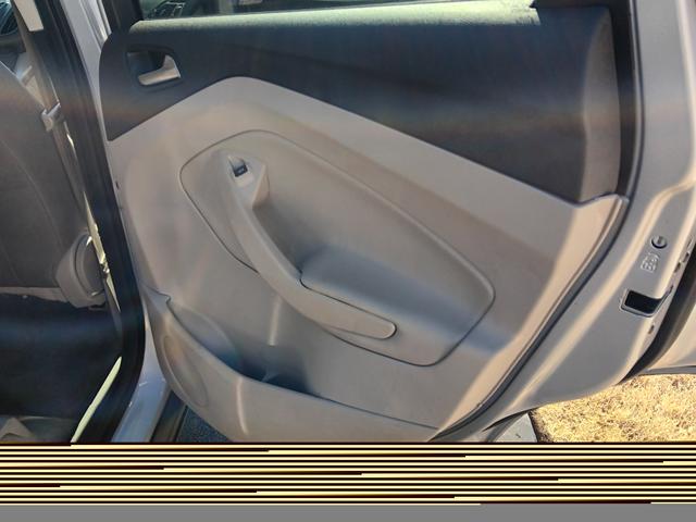 Photo of 2015 Silver Ford Escape