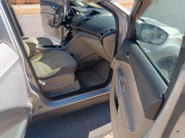 Photo of 2015 Silver Ford Escape