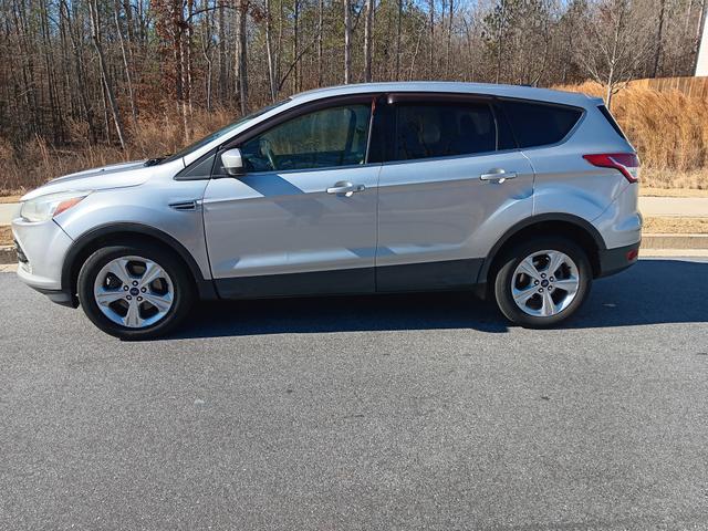 Photo of 2015 Silver Ford Escape