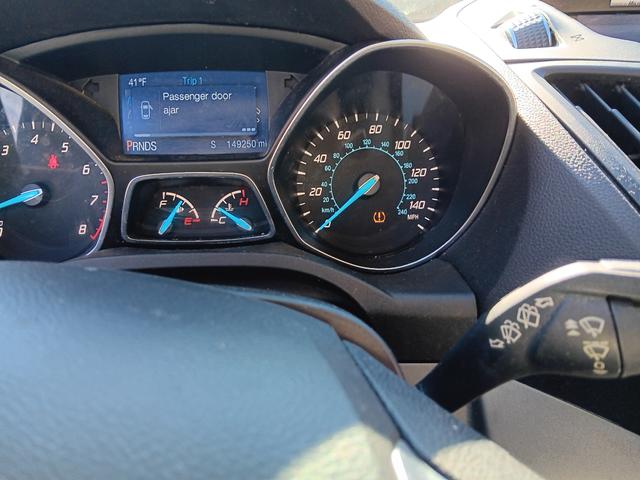 Photo of 2015 Silver Ford Escape