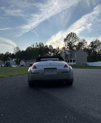 Photo of 2004 Silver Nissan 350Z