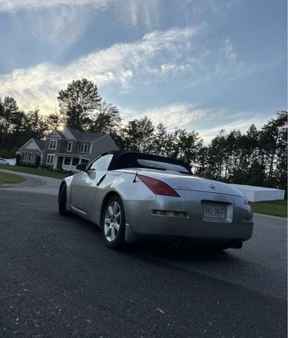 Photo of 2004 Silver Nissan 350Z