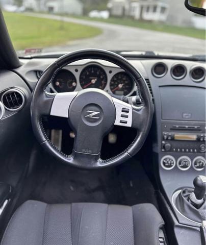 Photo of 2004 Silver Nissan 350Z