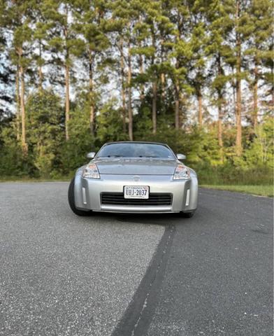 Photo of 2004 Silver Nissan 350Z