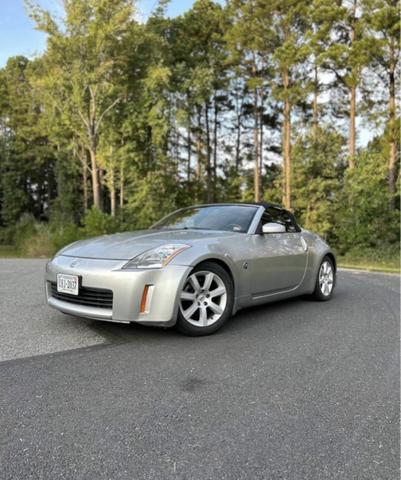 Photo of 2004 Silver Nissan 350Z
