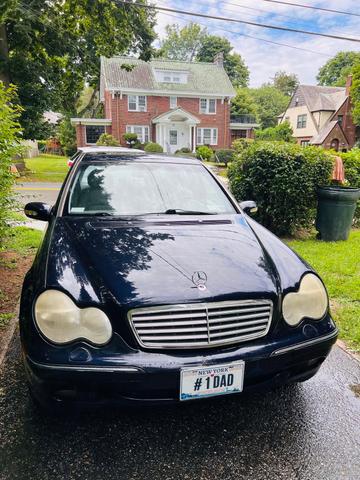 Photo of 2001 Blue Mercedes-Benz C-Class