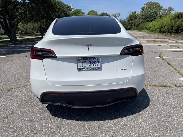 Photo of 2023 White Tesla Model Y