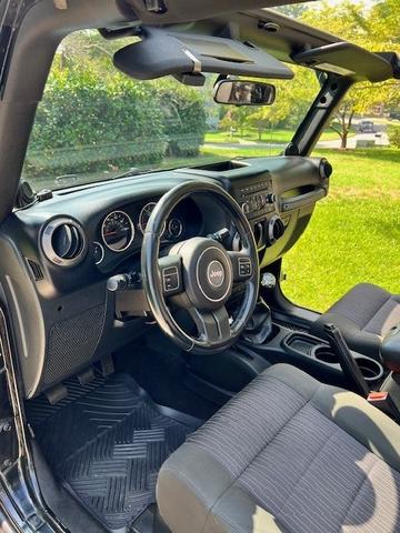 Photo of 2011 Black Jeep Wrangler