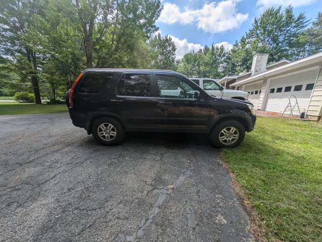 Photo of 2002 Black Honda CR-V