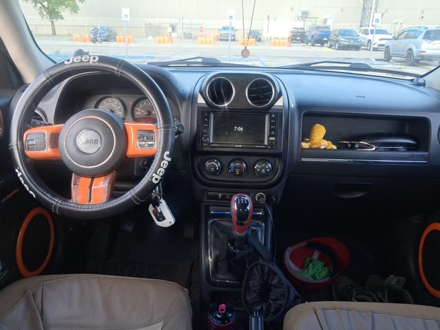 Photo of 2014 Blue Jeep Patriot