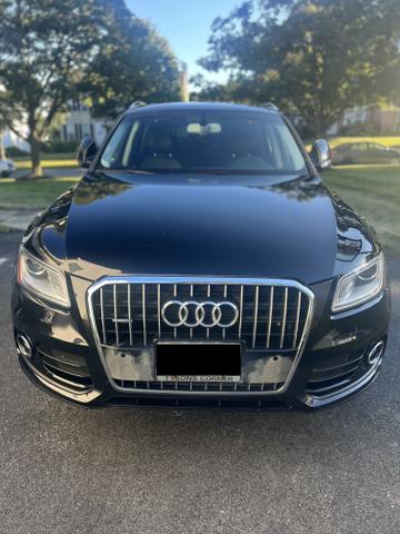 Photo of 2015 Black Audi Q5