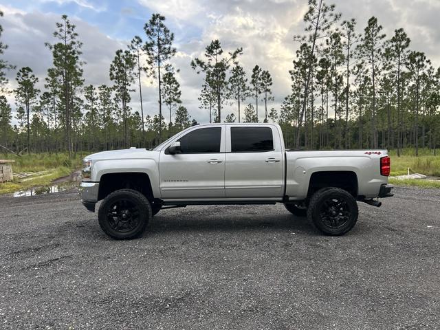Photo of 2018 Silver Chevrolet Silverado 1500