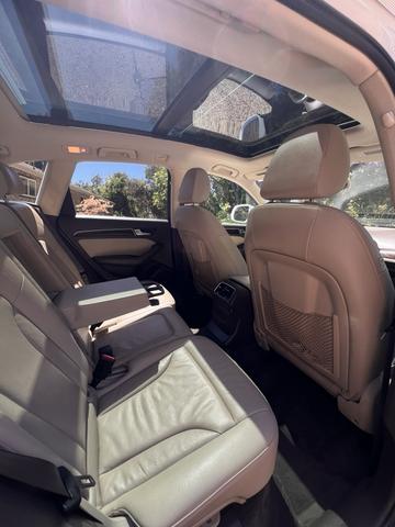 Photo of 2016 White Audi Q5