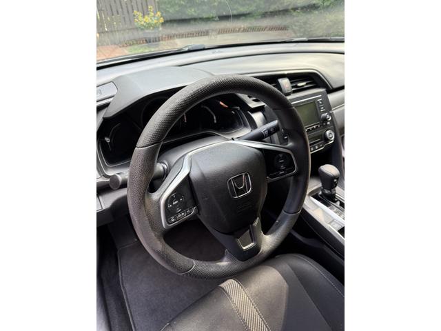 Photo of 2018 Gray Honda Civic