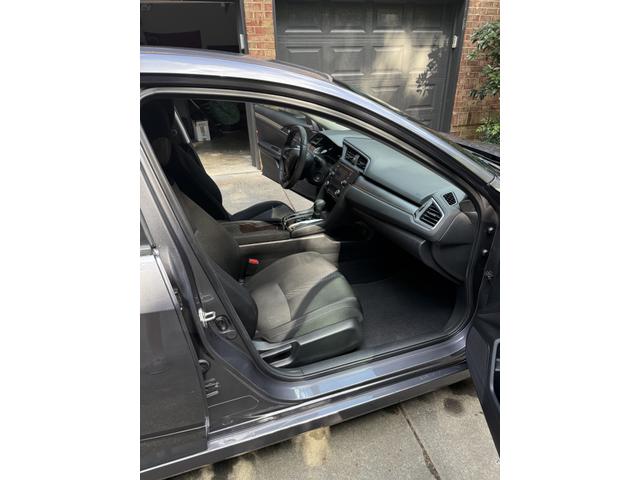 Photo of 2018 Gray Honda Civic