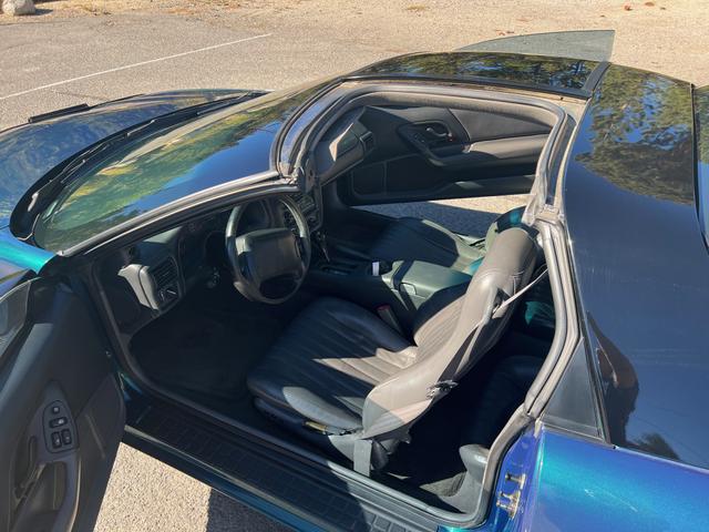 Photo of 1998 Green Chevrolet Camaro