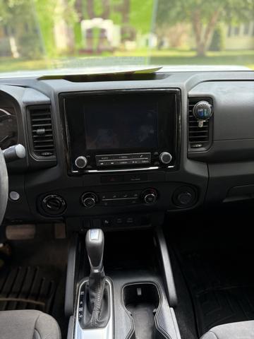 Photo of 2022 White Nissan Frontier