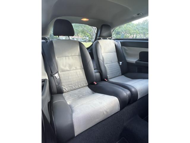 Photo of 2011 White Volvo C30