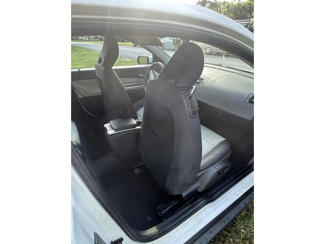 Photo of 2011 White Volvo C30