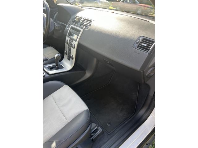 Photo of 2011 White Volvo C30