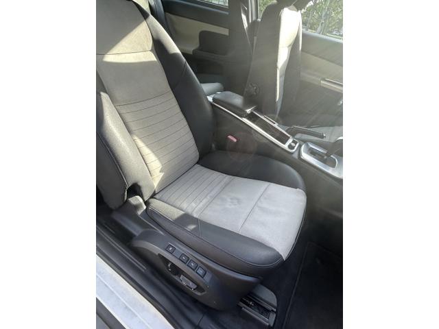 Photo of 2011 White Volvo C30