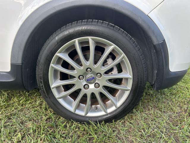 Photo of 2011 White Volvo C30