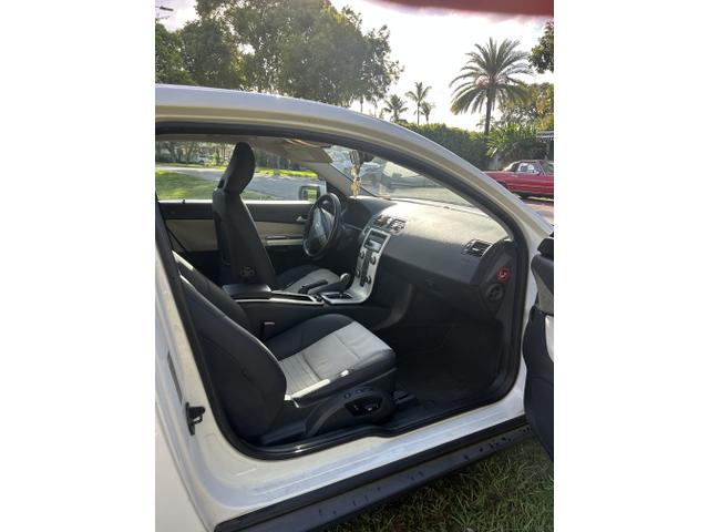 Photo of 2011 White Volvo C30