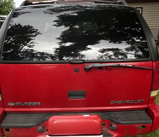 Photo of 2001 Red Chevrolet Blazer