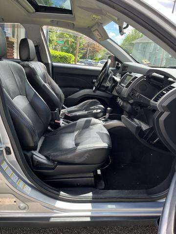 Photo of 2008 Silver Mitsubishi Outlander