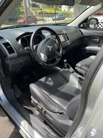 Photo of 2008 Silver Mitsubishi Outlander