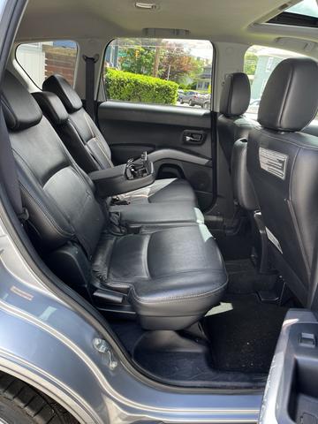 Photo of 2008 Silver Mitsubishi Outlander