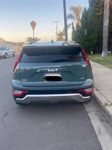 Photo of 2023 Green Kia Niro