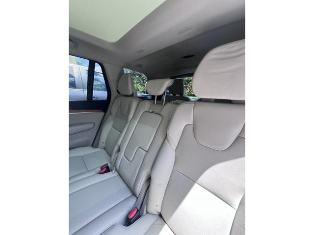 Photo of 2021 Blue Volvo XC90 Recharge Plug-In Hybrid