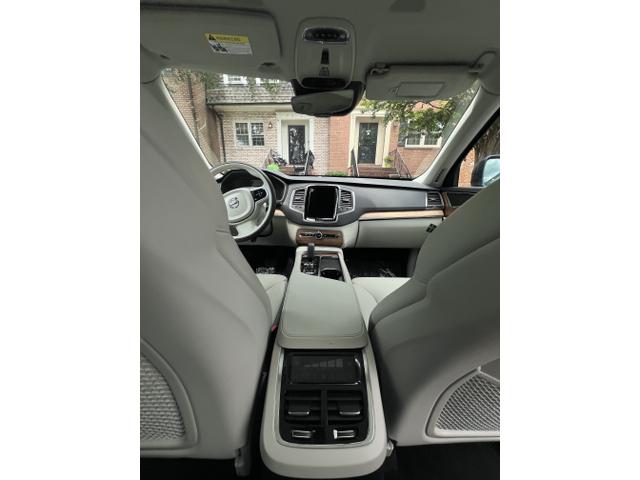 Photo of 2021 Blue Volvo XC90 Recharge Plug-In Hybrid