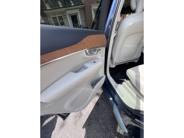 Photo of 2021 Blue Volvo XC90 Recharge Plug-In Hybrid