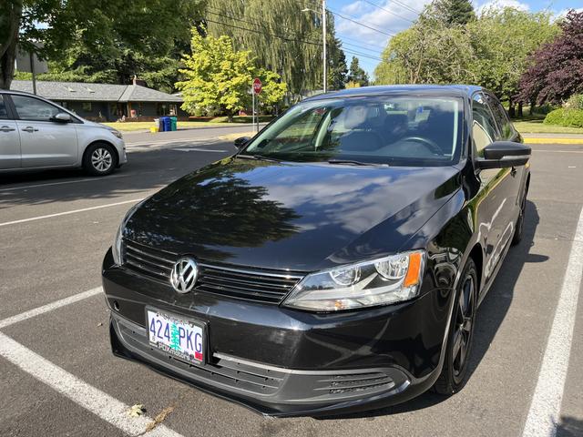 Photo of 2012 Black Volkswagen Jetta