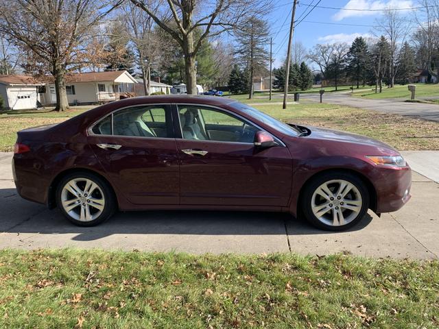 Photo of 2011 Red Acura TSX