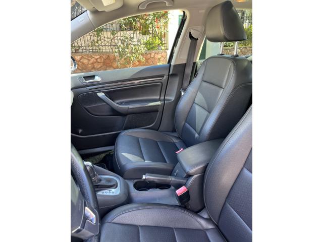 Photo of 2013 Black Volkswagen Jetta SportWagen