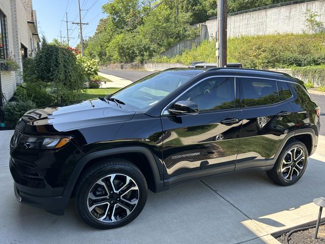 Photo of 2022 Black Jeep Compass