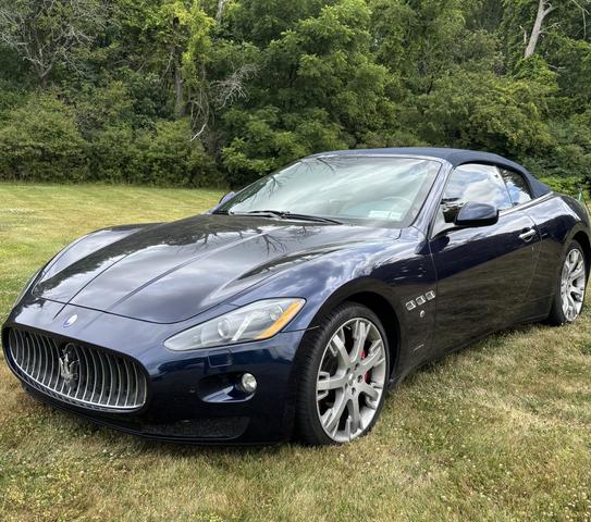 Photo of 2015 Blue Maserati GranTurismo