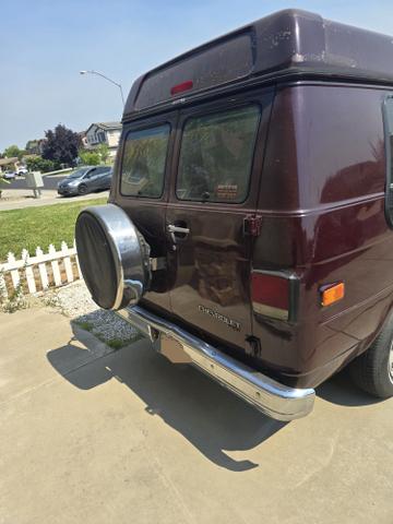 Photo of 1995 Red Chevrolet Van