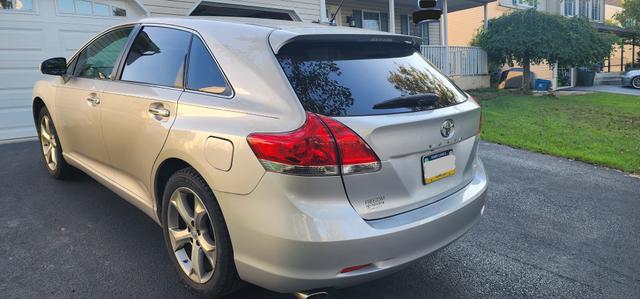 Photo of 2009 Silver Toyota Venza